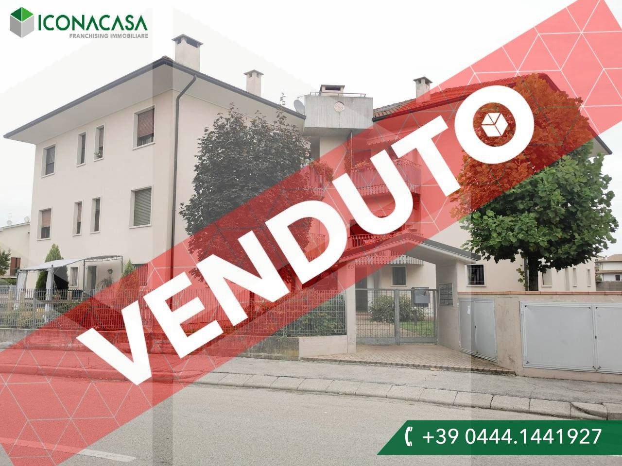 3 rooms Apartment in Vicenza, Italy No. 19255