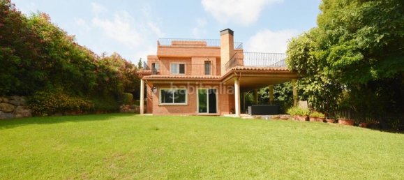 6 bedrooms House in Pucol, Spain No. 25403 3