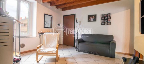 Apartamento de 2 dormitorios en Gorla Minore, Italy No. 266933 4