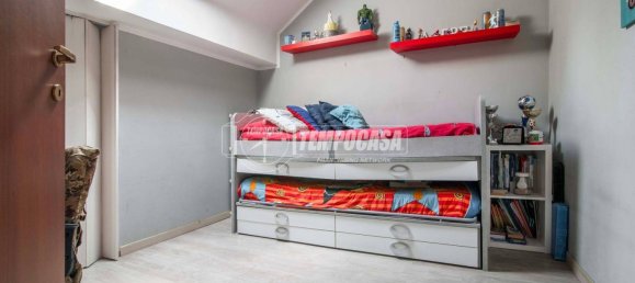 Apartamento de 2 dormitorios en Gorla Minore, Italy No. 266933 11