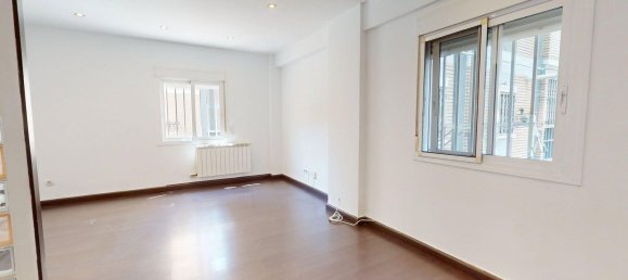 2 bedrooms Apartment in Zaragoza, Spain No. 147428 3