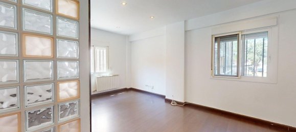 2 bedrooms Apartment in Zaragoza, Spain No. 147428 2