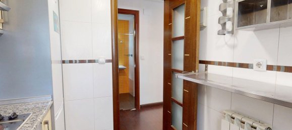 2 bedrooms Apartment in Zaragoza, Spain No. 147428 9