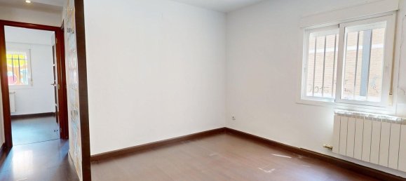 2 bedrooms Apartment in Zaragoza, Spain No. 147428 6