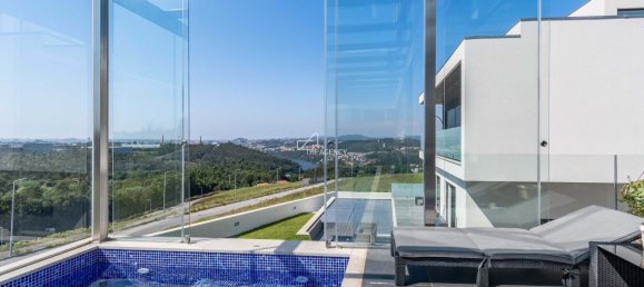 5 غرف نوم فيلا في Vila Nova de Gaia, Portugal رقم 105352 7