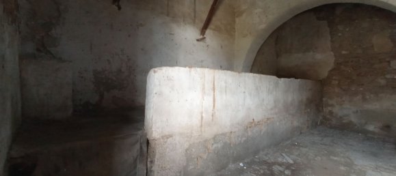 63m² Commercial property in Palermo, Italy No. 282748 3