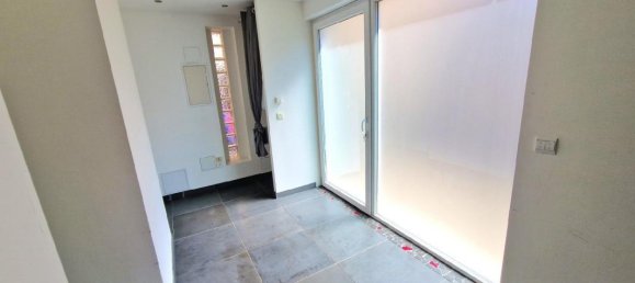 Dúplex de 2 dormitorios en Sarreguemines, France No. 261157 4