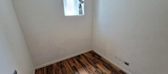 Dúplex de 2 dormitorios en Sarreguemines, France No. 261157 2