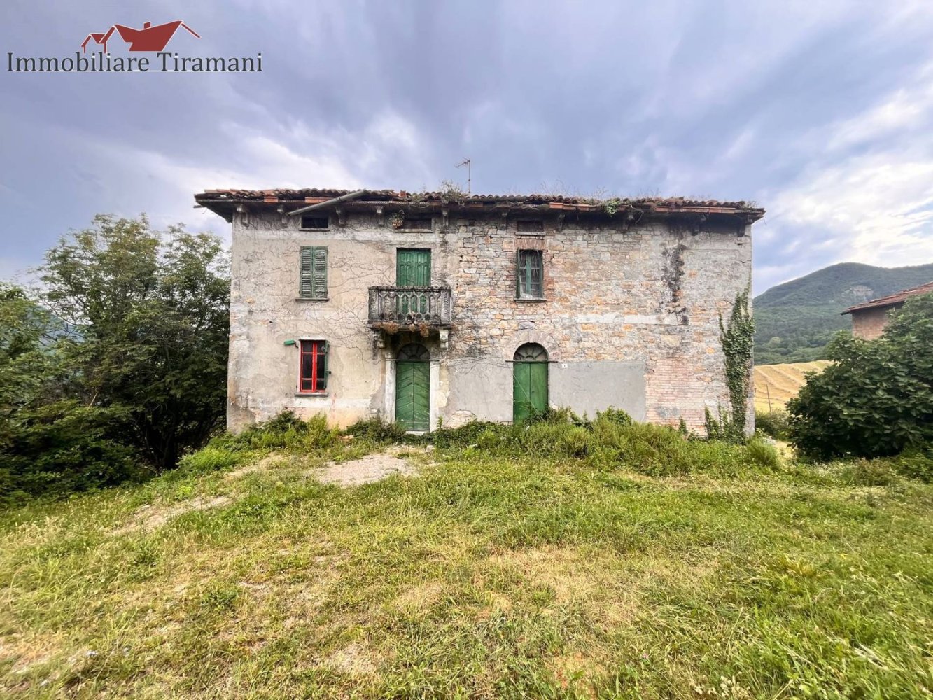 6 rooms House in Morfasso, Italy No. 152924