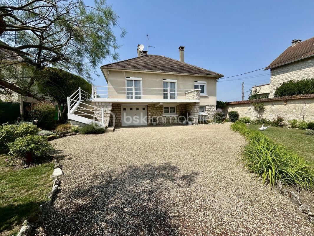 Дом с 4 спальнями в Сен-э-Марн, Франция № 345302