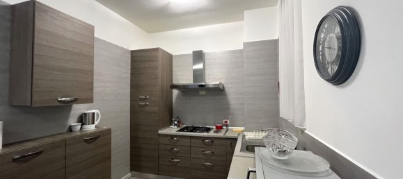 4 bedrooms Apartment in Florence, Italy No. 333330 8