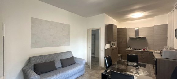 4 bedrooms Apartment in Florence, Italy No. 333330 3