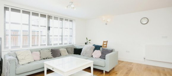 2 bedrooms Apartment in London, United Kingdom No. 10818 3