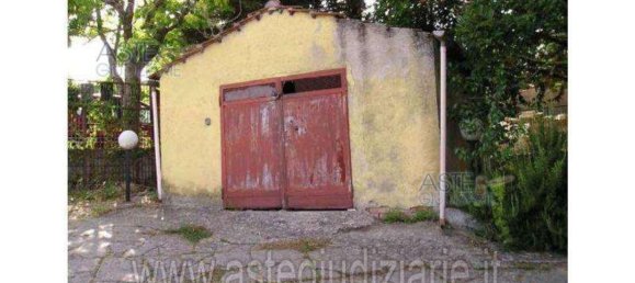 8 rooms Apartment in Mendicino, Italy No. 182532 41