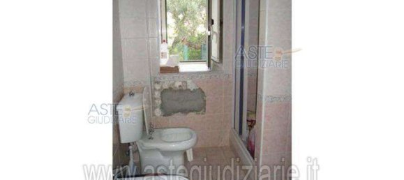 8 rooms Apartment in Mendicino, Italy No. 182532 4