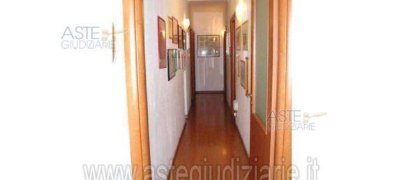 8 rooms Apartment in Mendicino, Italy No. 182532 26