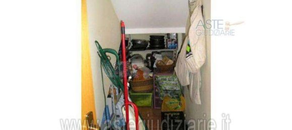 8 rooms Apartment in Mendicino, Italy No. 182532 25