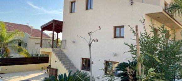 6 bedrooms Villa in Limassol, Cyprus No. 18575 6