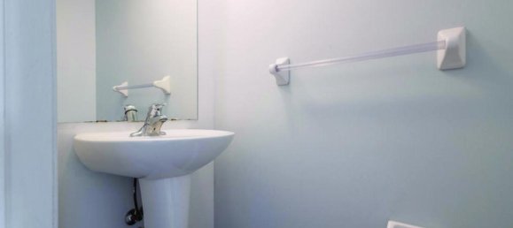 4 bedrooms House in Mississauga, Canada No. 679 12