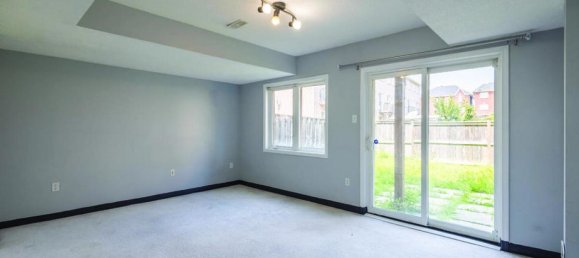 4 bedrooms House in Mississauga, Canada No. 679 5