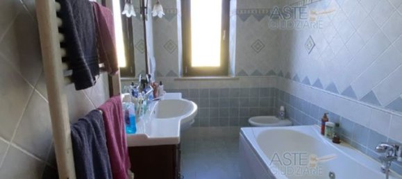 Apartamento de 4 habitaciónes en Pomezia, Italy No. 4533 3