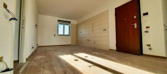 3 bedrooms Penthouse in Afragola, Italy No. 311584 9