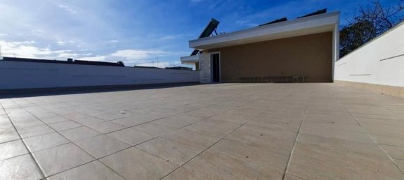 3 bedrooms Penthouse in Afragola, Italy No. 311584 6