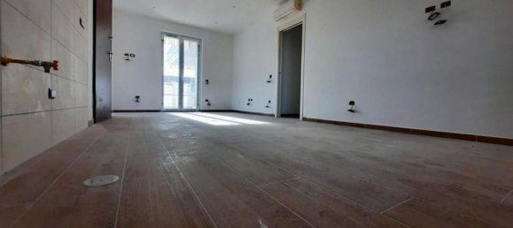 3 bedrooms Penthouse in Afragola, Italy No. 311584 12