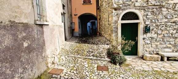 Casa de 6 habitaciónes en Centro Valle Intelvi, Italy No. 121432 31