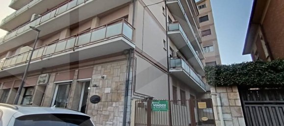 4-salle Appartement à Avezzano, Italy No. 19472 47