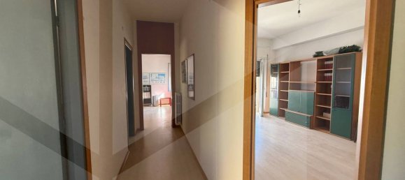 4-salle Appartement à Avezzano, Italy No. 19472 22