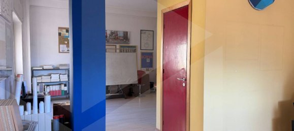 4-salle Appartement à Avezzano, Italy No. 19472 19