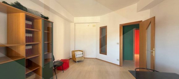 4-salle Appartement à Avezzano, Italy No. 19472 27