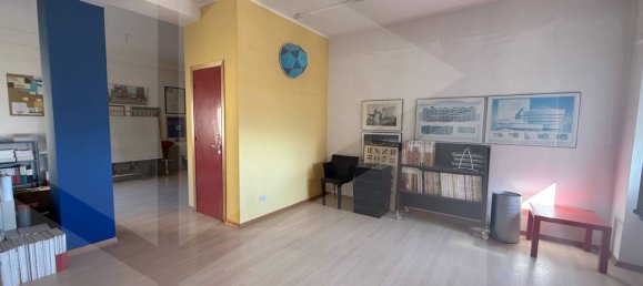 4-salle Appartement à Avezzano, Italy No. 19472 20