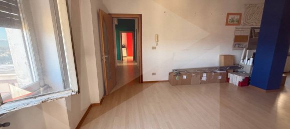 4-salle Appartement à Avezzano, Italy No. 19472 11
