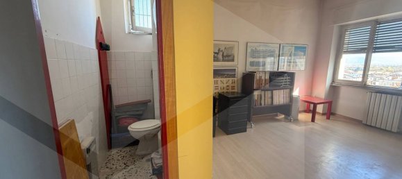 4-salle Appartement à Avezzano, Italy No. 19472 58