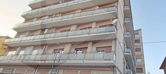 4-salle Appartement à Avezzano, Italy No. 19472 82