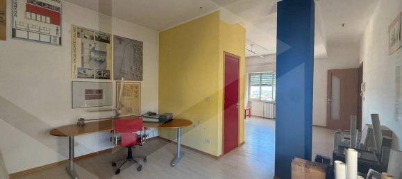 4-salle Appartement à Avezzano, Italy No. 19472 51