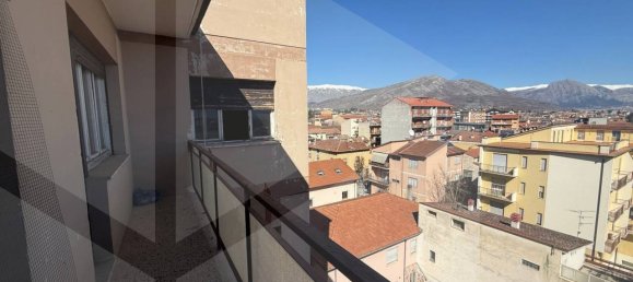 4-salle Appartement à Avezzano, Italy No. 19472 74