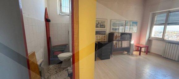 4-salle Appartement à Avezzano, Italy No. 19472 16