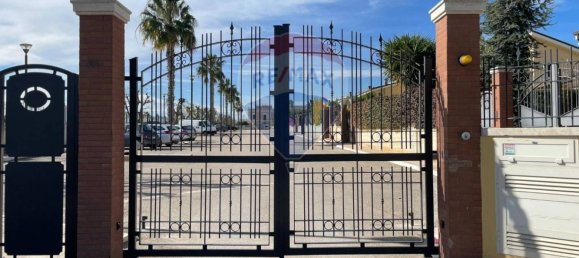 Villa de 3 dormitorios en Trani, Italy No. 347777 18