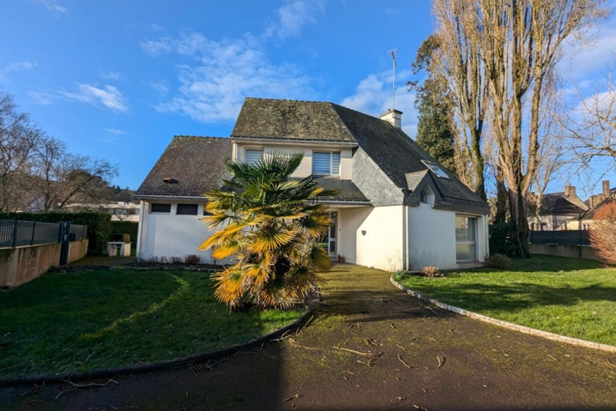 5 bedrooms House in Morbihan, France No. 38120