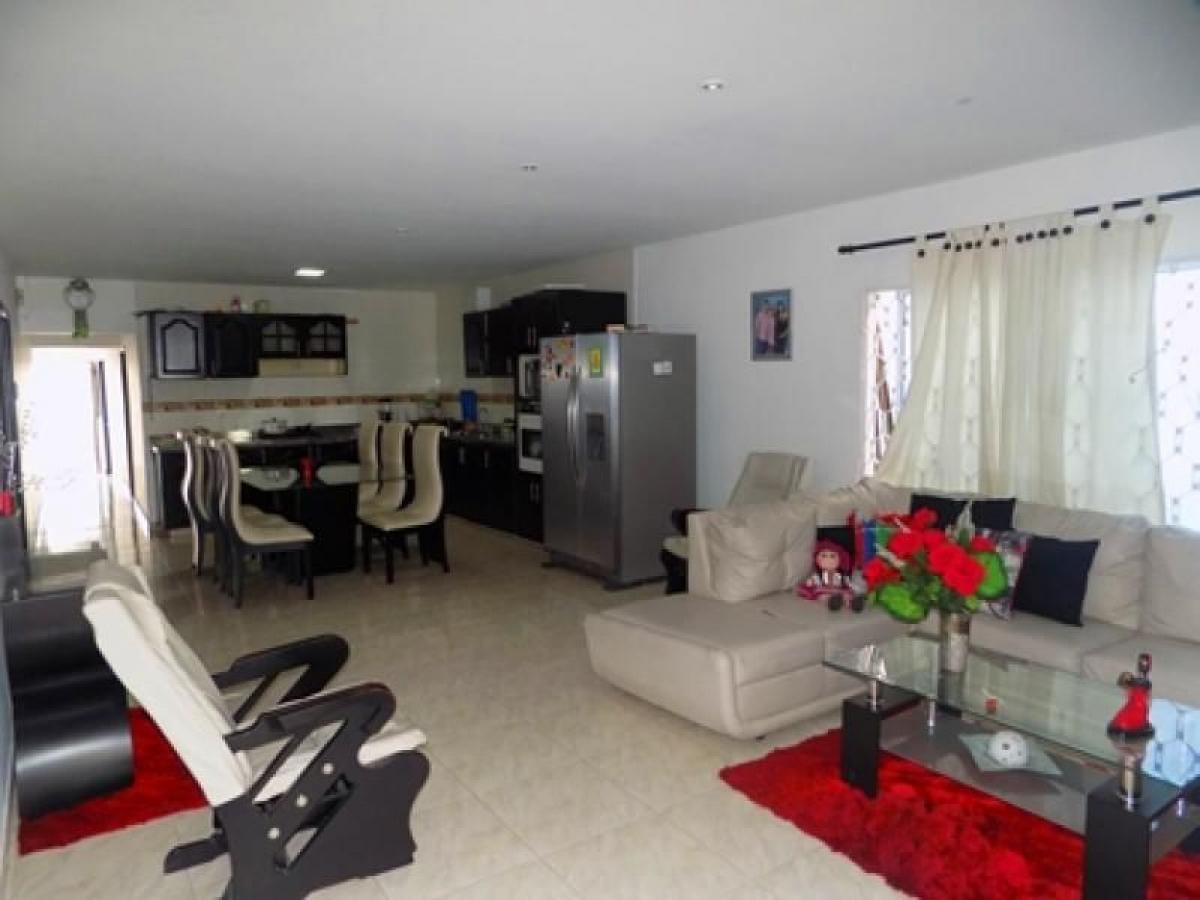 5 bedrooms House in Atlantico, Colombia No. 3093