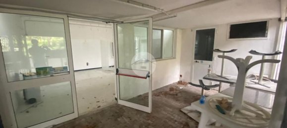 Gewerbliche Immobilie in Cogoleto, Italy 90m², Nr. 164461 25