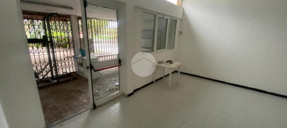 Gewerbliche Immobilie in Cogoleto, Italy 90m², Nr. 164461 10