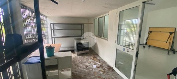 Gewerbliche Immobilie in Cogoleto, Italy 90m², Nr. 164461 26