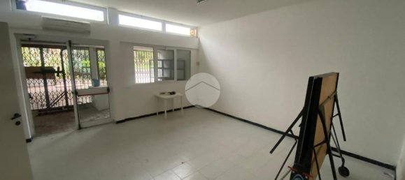 Gewerbliche Immobilie in Cogoleto, Italy 90m², Nr. 164461 4