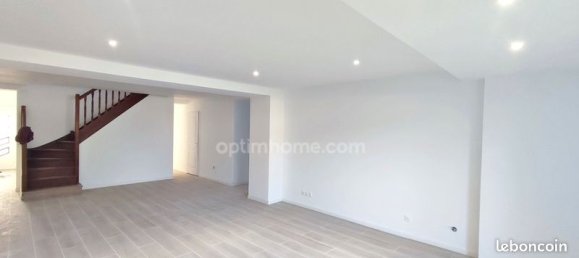 3 Schlafzimmer Haus in Saint-Quentin, France, Nr. 240774 8