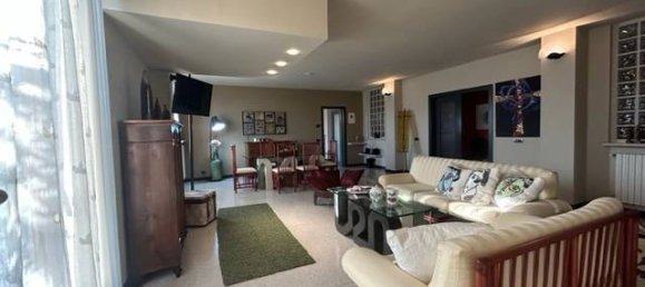 4 chambres Villa à Palazzolo sull'Oglio, Italy No. 65388 3