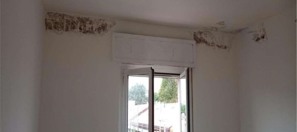 Квартира с 3 комнатами в Павия, Италия № 180454 5